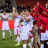 Les joueurs du FC Sion en communion avec le Gradin Nord suite à leur victoire 3-0 contre Wil vendredi dernier à Tourbillon